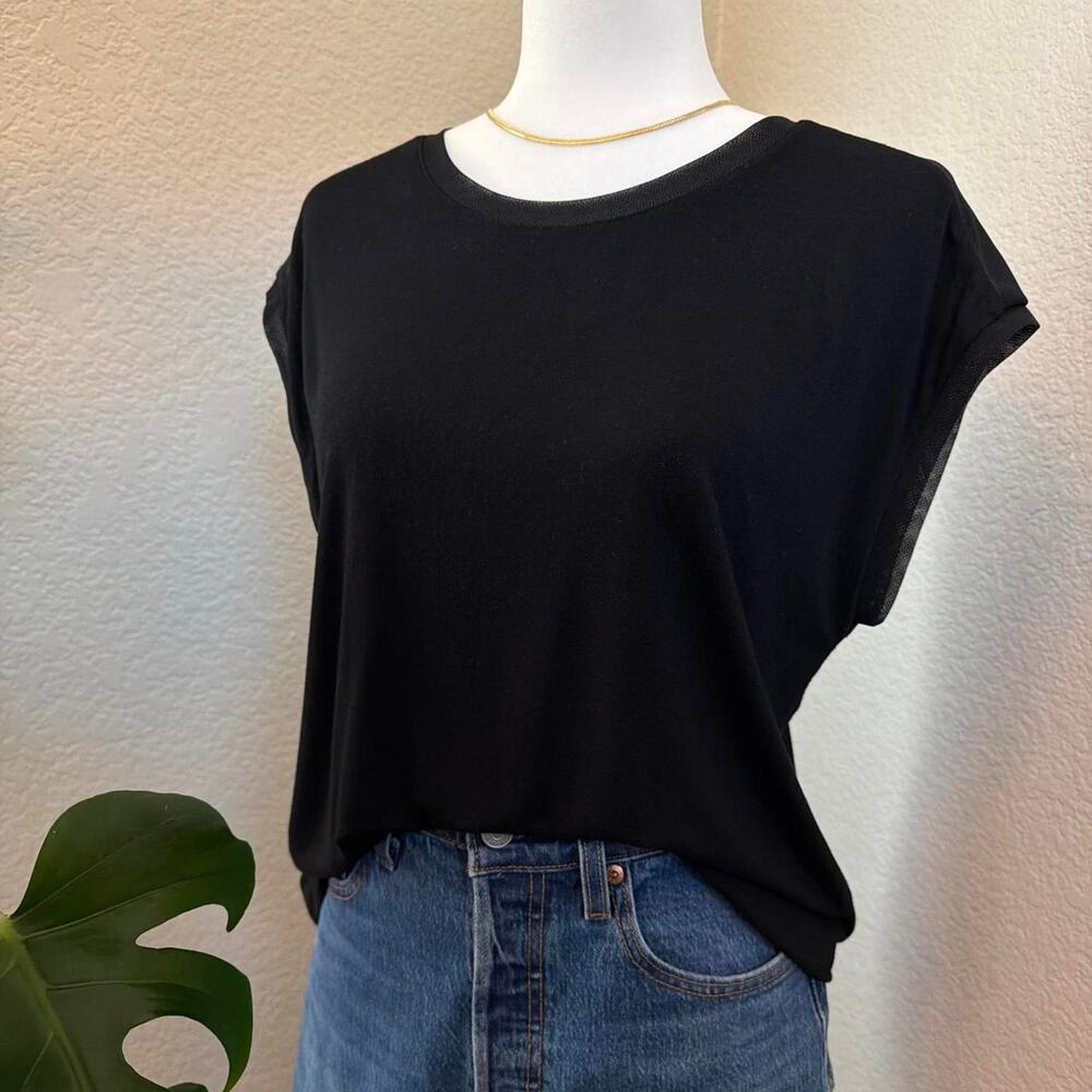 Black Minimalist Soft Tee / Clean Girl Basic Top / Chic Everyday Blouse